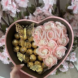 Flower Box With Ferrero Chocolate 