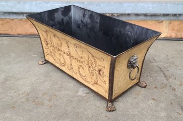 Nice Rectangle Metal Plant With Lion Head Handles and Paw Feet