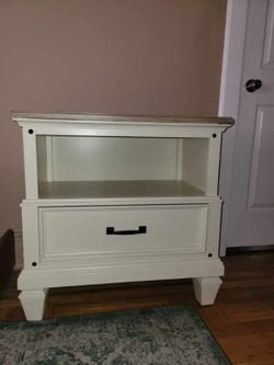 Hillsdale Lancaster Nightstand / Dresser 