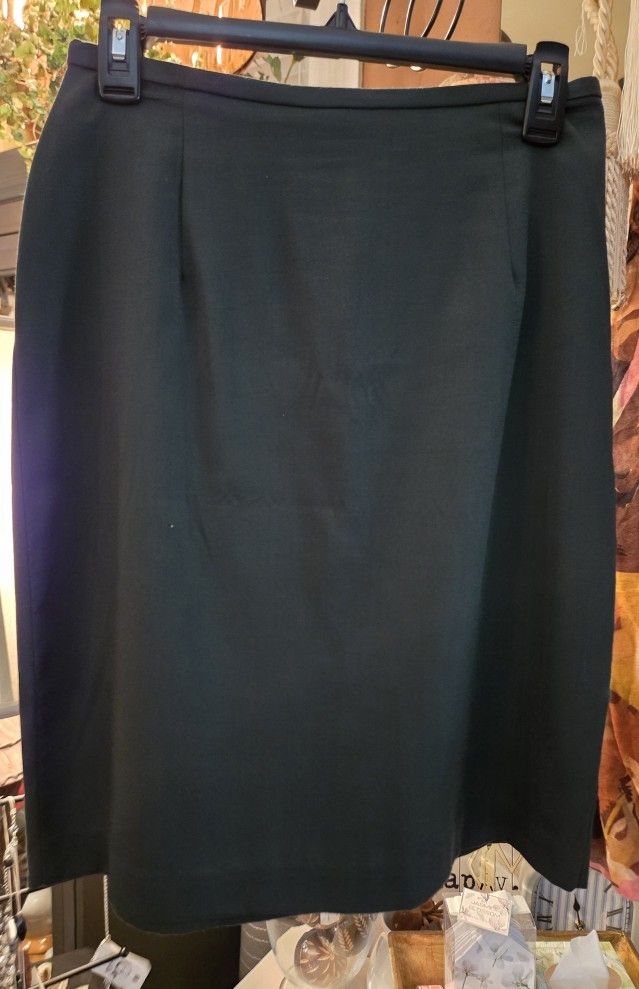 Ladies Size.8 Toby Skirt