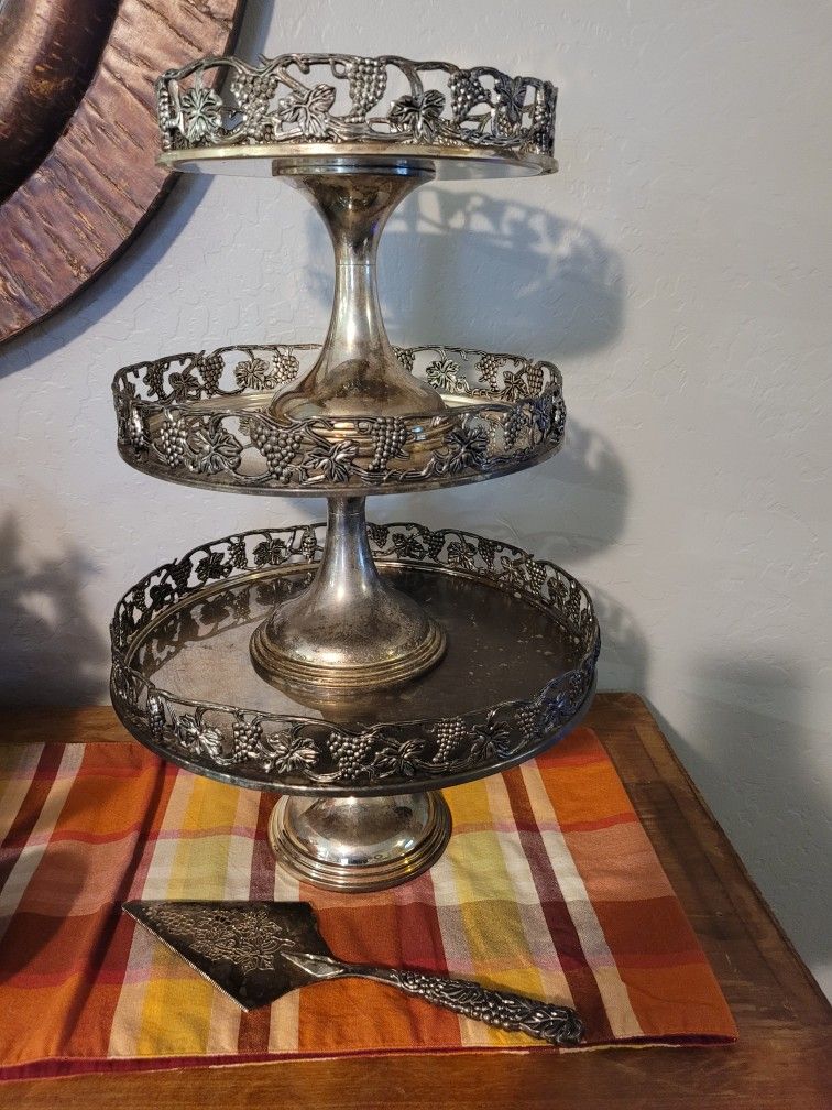 Godinger Silver Cake Plates With Serving Knife