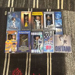 Dodgers Bobblehead/Ring Lot