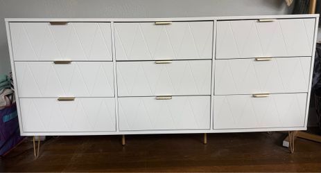 UEV White Dresser 9 drawer