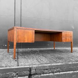 1970’s Mid Century Modern Walnut And Aluminum Desk By Alexis Yermakov for Stow Davis