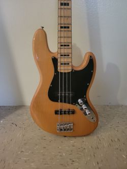 Fender Squire 4 String Jazz Bass