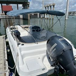 24' 2018 Hurricane Deckboat With 150hp Yamaha Outboard