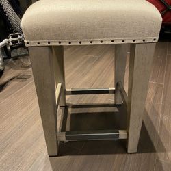 Klaussner Upholstered Gray Square Stool