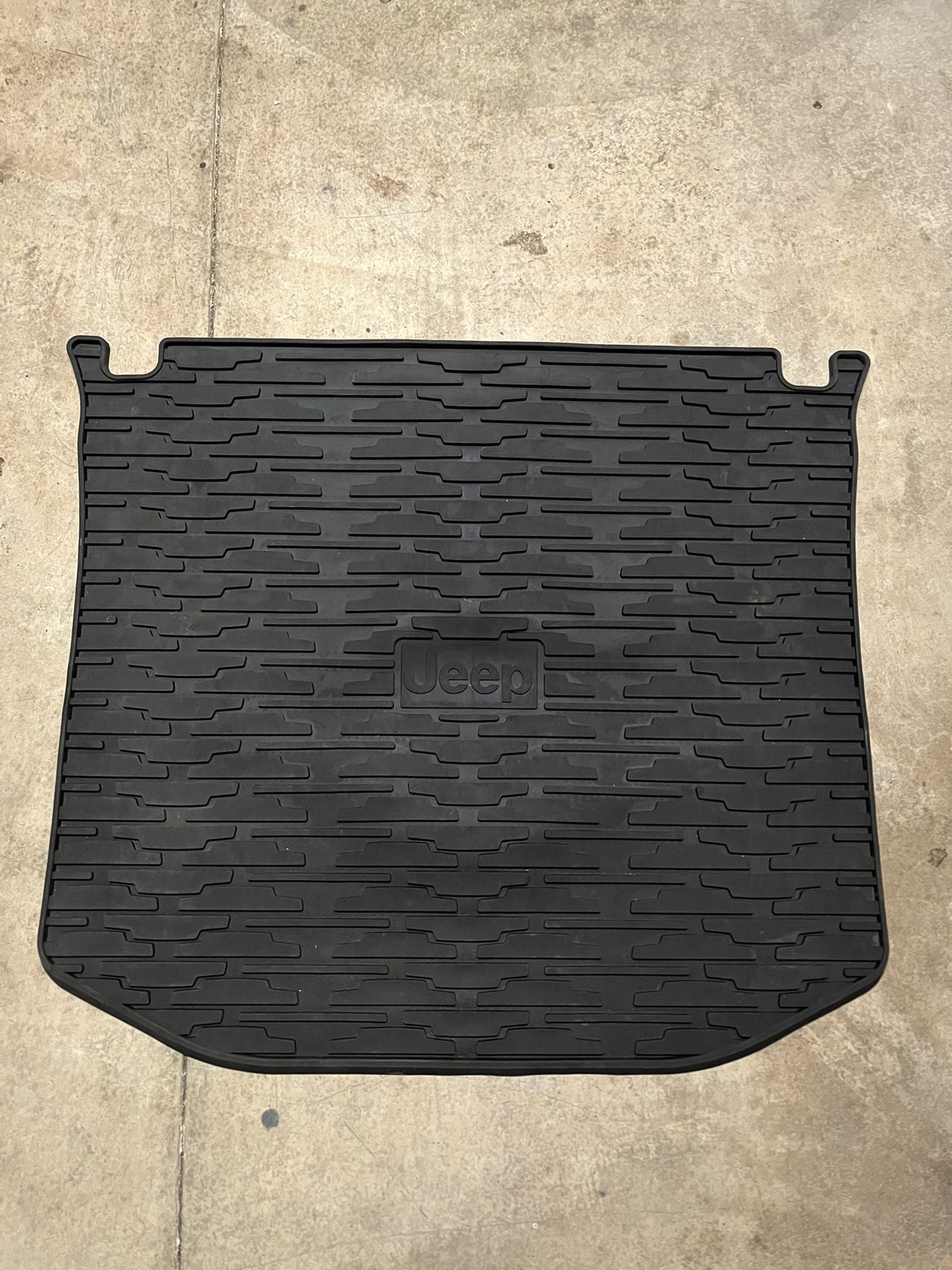 Jeep Grand Cherokee Rubber Cargo Mat