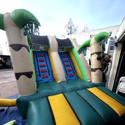 Sliding Monkey Jumper 