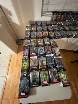 Marvel legend action figure lot sell 100 box.