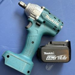 Power drill makita