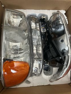 Gmc Sierra Yukon Headlights 99-06