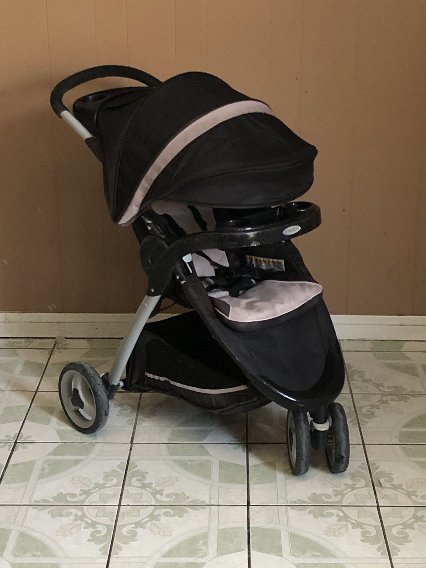 GRACO FAST ACTION JOGGING STROLLER!!!