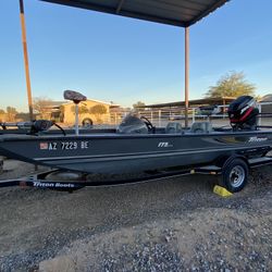 2002 Triton 175 Sport Fishing Boat 