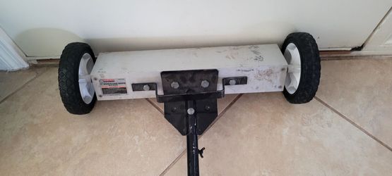 22" Magnetic Floor Sweeper with release