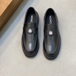 Moncler Men’s Leather Shoes With Box New 