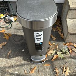 Trash Can 