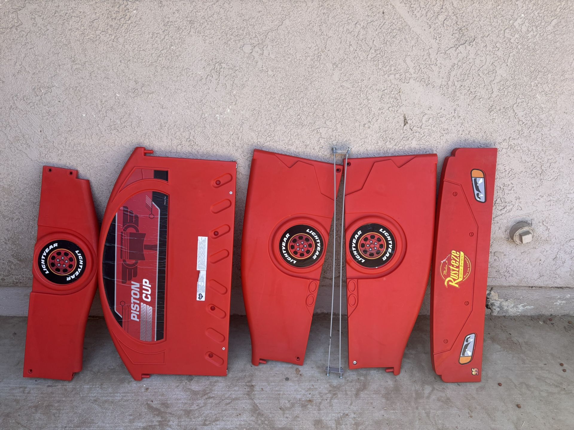 Lighting McQueen Toddler bed
