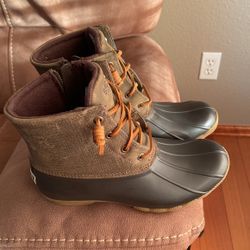 Sperry Snow Boots Size 7.5 
