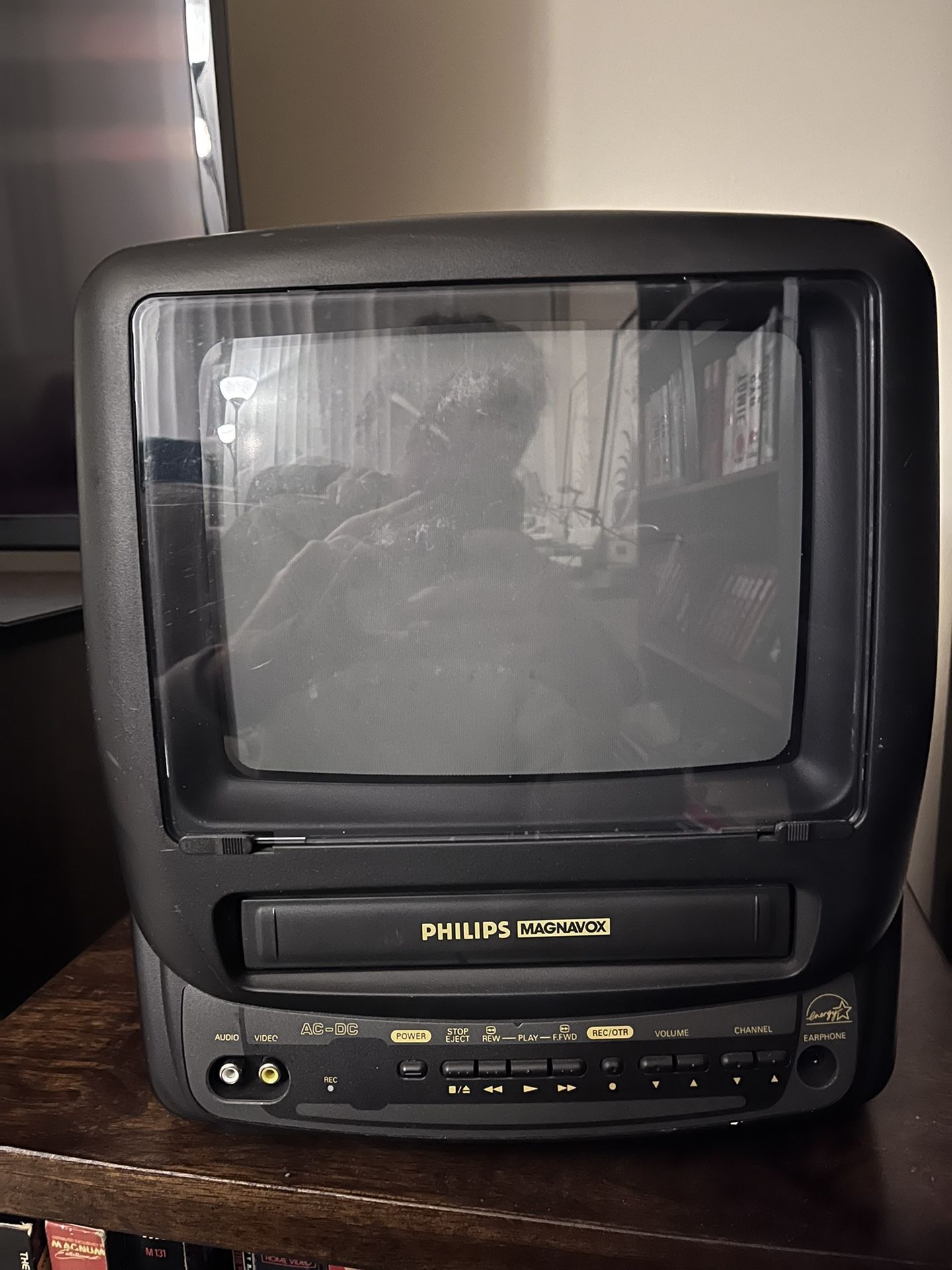 Vintage Philips Magnavox 9” Retro TV/VCR Combo CRT Gaming