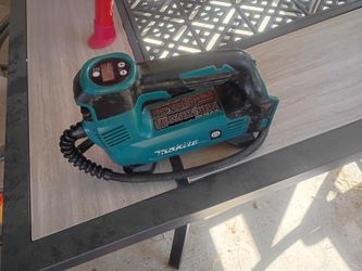 Inflador de llantas Makita DMP180 solo la erramienta