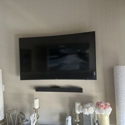 Selling Samsung Tv 55in