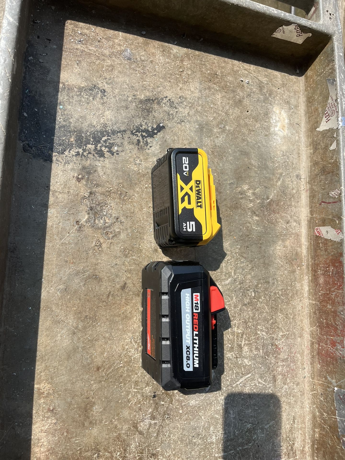 Milwaukee 12.0 battery Dewalt 5.0 battery