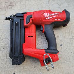 Milwaukee
M18 FUEL 18-Volt Lithium-Ion Brushless Cordless Gen II 18-Gauge Brad Nailer (Tool-Only)