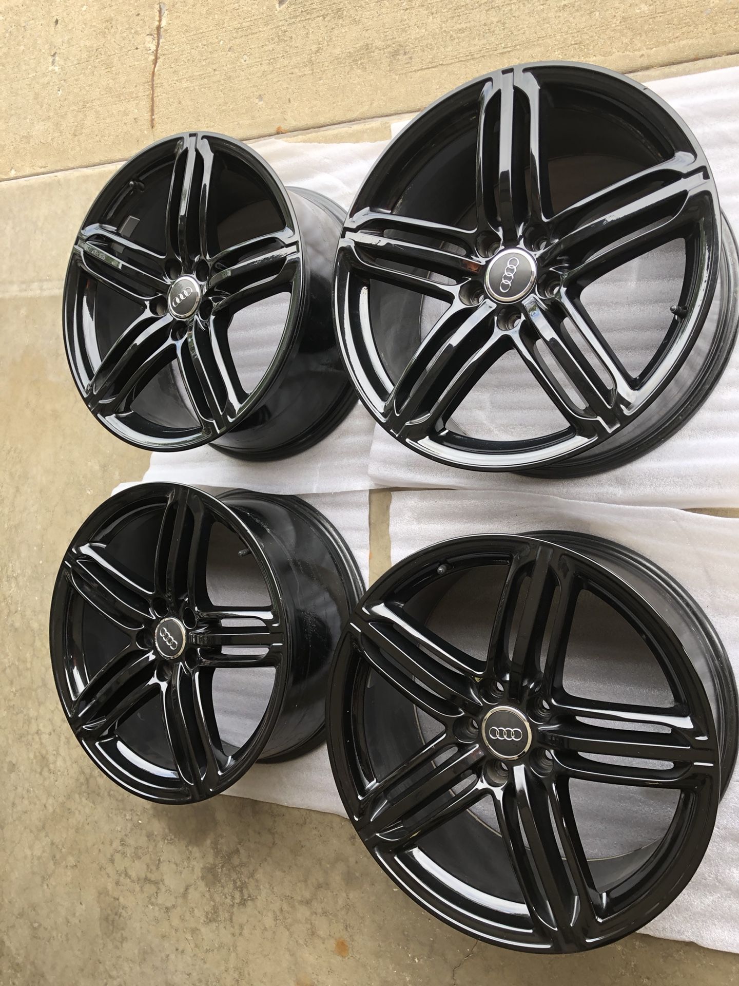 19” Audi OEM S-Line Wheels Gloss Black (4) Set