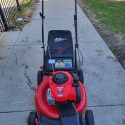 Lawnmover Troy Bilt Self Propelled semi new