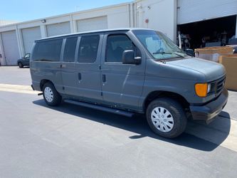 2006 Ford Econoline Van Full size Van MAKE AN OFFER!