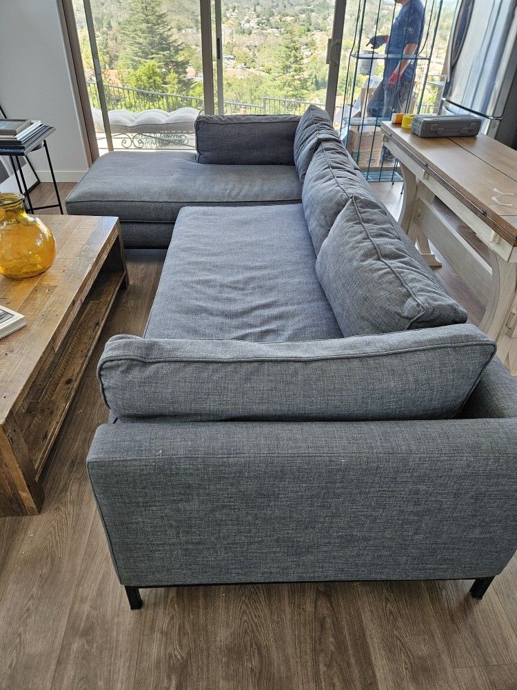 Lounge Couch GRAY Color Not stains Or Cuts