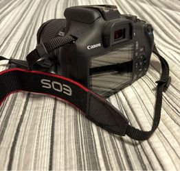 EOS Rebel T7