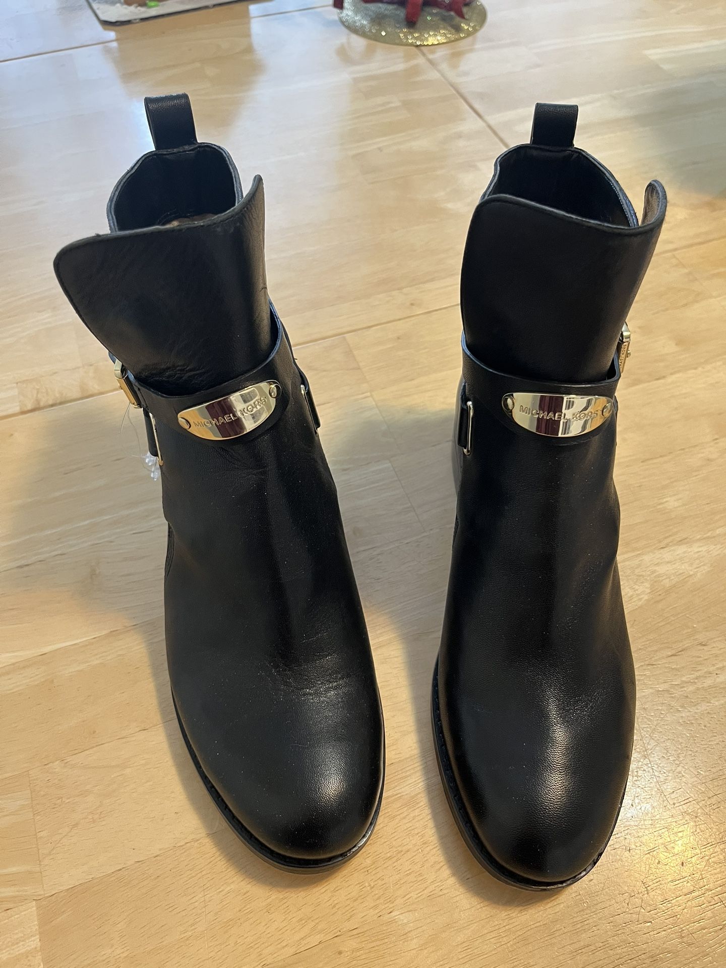 Michael Kors, Leather Booties