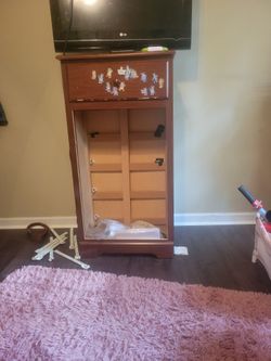 Free dresser project