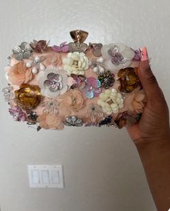 Flower Clutch