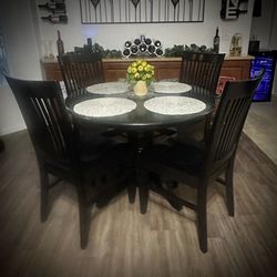 5-Piece Round Black Finish Solid Wood Top Dining table witl 4 Chairs