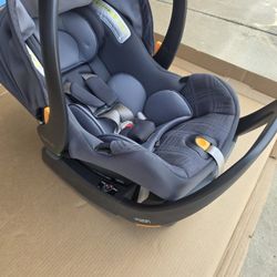 Chicco Keyfit 35 Car Seat 