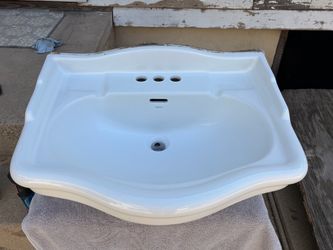 Pedestal Sink