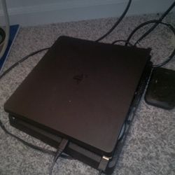 Ps4 Model Slim Black Used 150$-200$