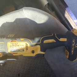 DEWALT XR Cordless Brushless 20-volt Max Variable Speed Oscillating Multi-Tool
Item #551624 |
Model #DCS355B