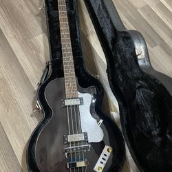 Hofner Ignition Series Club Bass Transparent Black With Case
