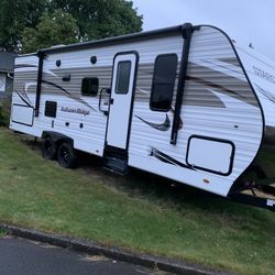 Camping RV.   2022. 