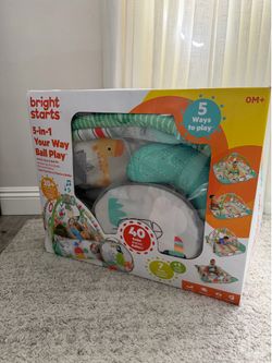 Bright Starts Ball Play Activity Gym & Ball Pit
