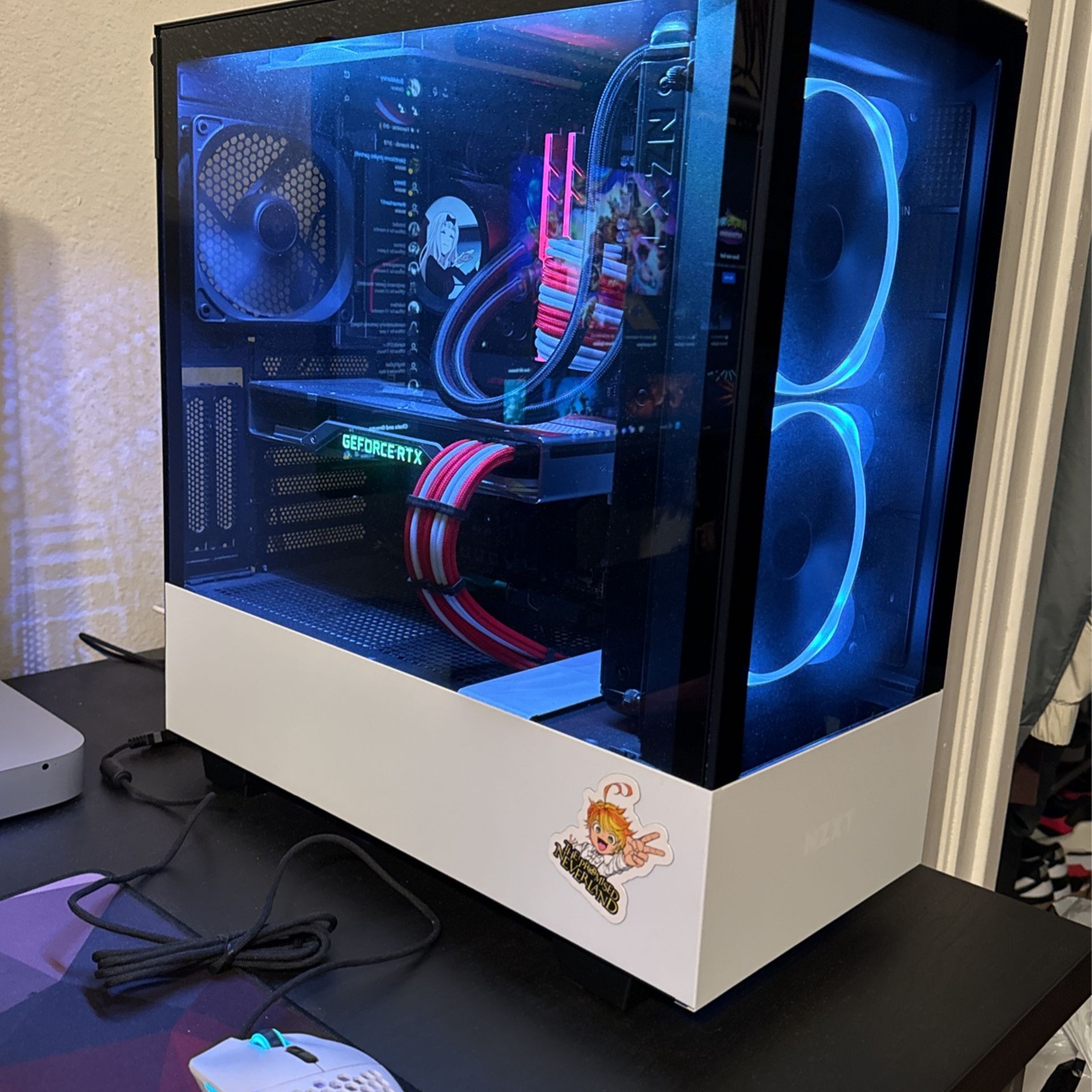 PC gaming desktop w/monitor