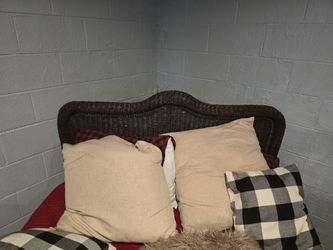 Wicker Head Board