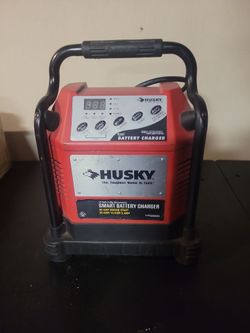 Husky 12V Smart Battery Charger 60 Amp