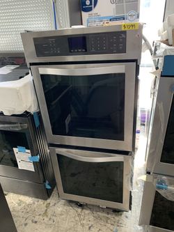 Whirlpool 24” double oven in stainless steel new open box