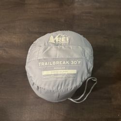 REI Trailbreak 30 F Men's Regular Sleeping Bag Grey/Charcoal Camping (New)