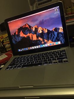 MacBook Pro Processor Intel Core 2Duo 500 GB hardrive 4 GB hardrive 2010